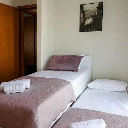 Amaya Apartment *